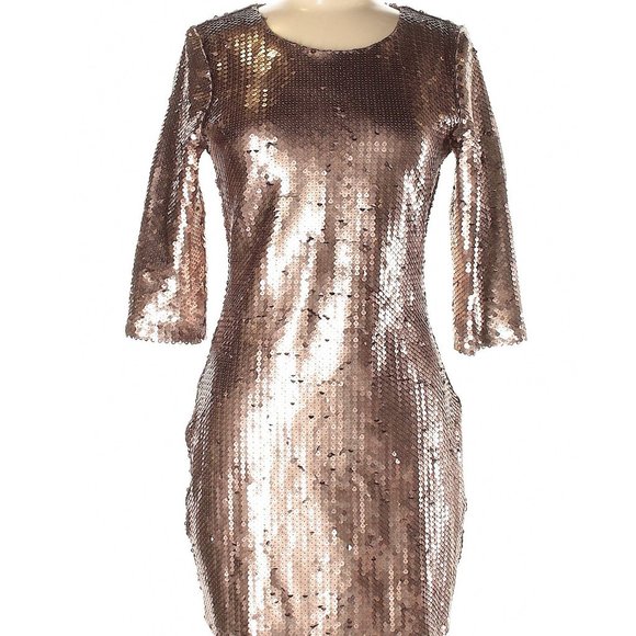 BB Dakota Dresses & Skirts - BB Dakota Gold All Over Sequin Party Dress M